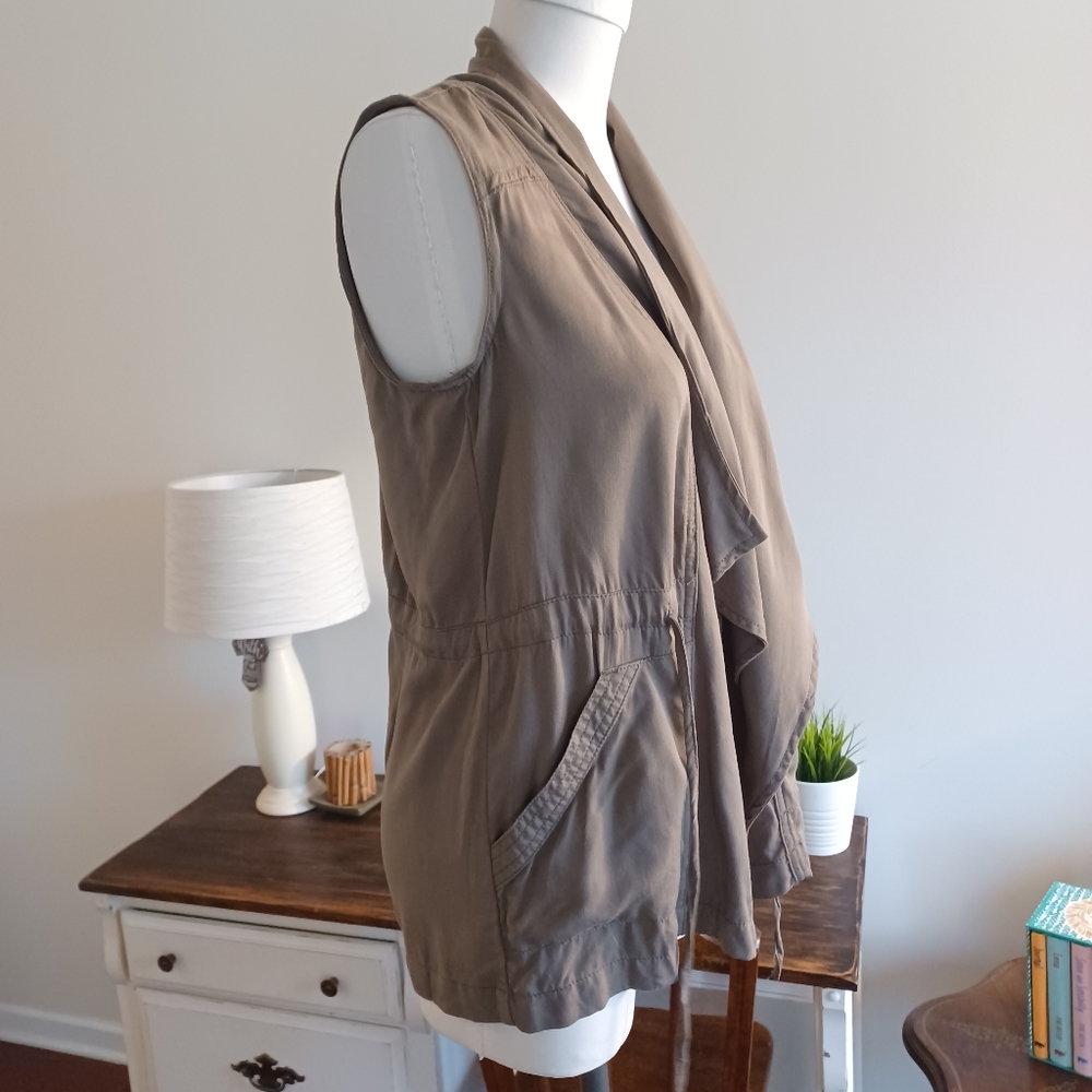 {Altar'd State} Olive Green Drawstring Vest - Picture 5 of 8